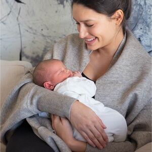 Seraphine nursing/maternity shaw/wrap